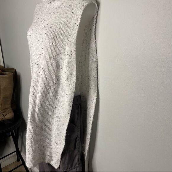 Chloe & Jasmine Long Poncho Sweater Cover Up - Picture 10 of 16